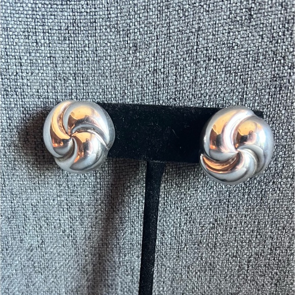 SU Thailand 925 Sterling Silver Pinwheel Earrings Studs Punch In 2.25 cms - Picture 2 of 5